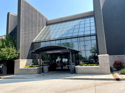 Palmer Gardens entrance from the parking lot